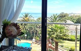 Apartment18Lifestyle Gordons Bay Beachfront